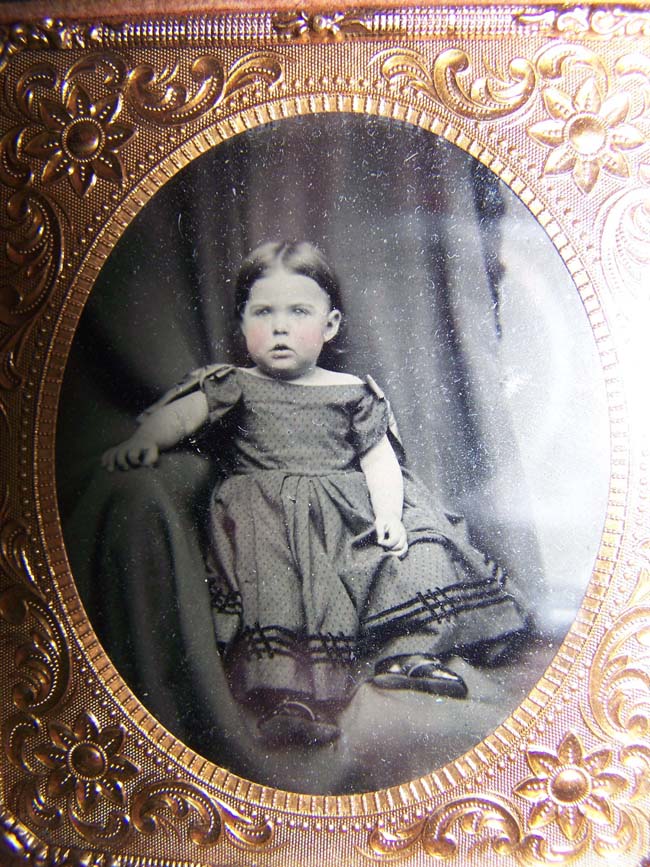 A Charming Double Ambrotype Photo of two young children in a Gutta Percha case circa 1860 — image 4